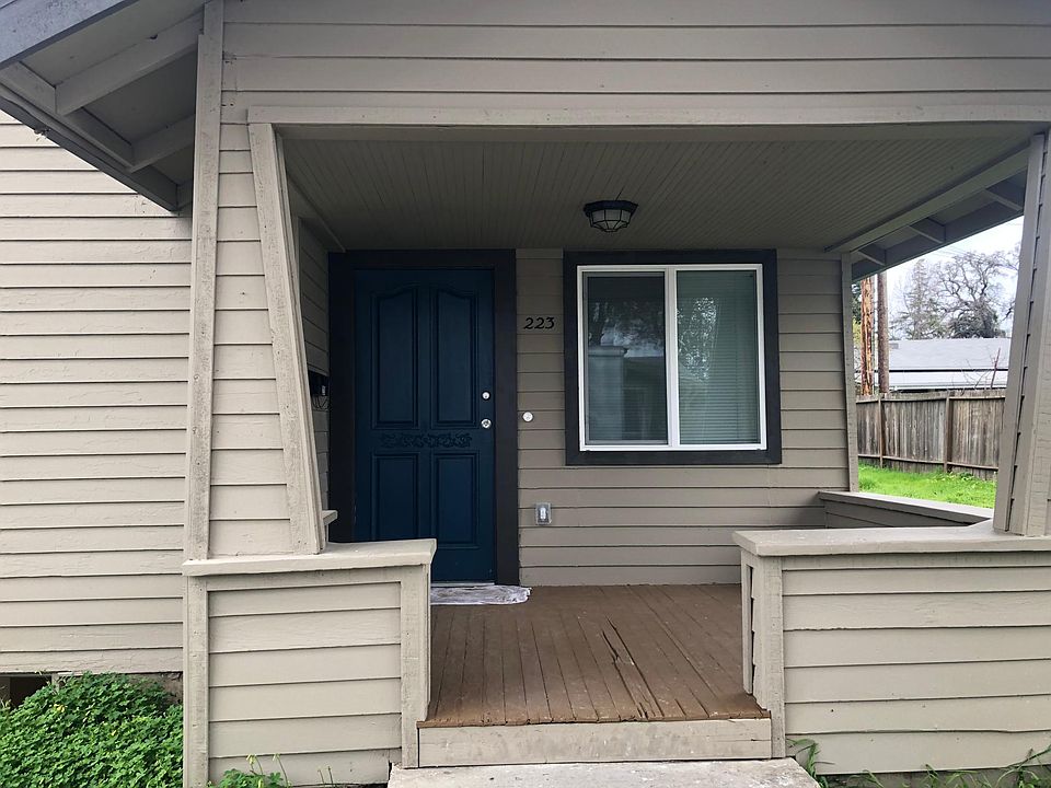 1st image of 223 Olive Ct