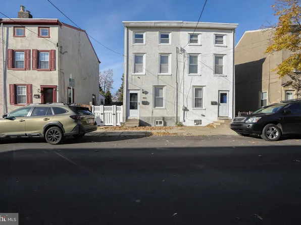 440 Lemonte St, Philadelphia, PA 19128