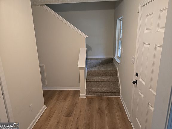 2nd image of 141 Club Cir