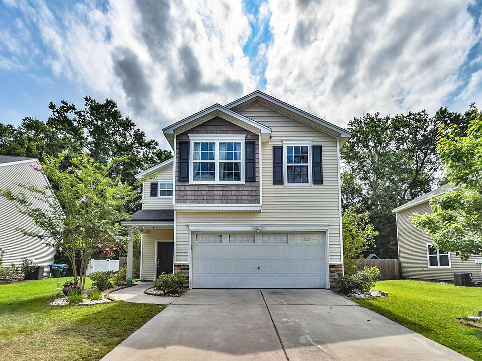 1st image of 6 Cedar Creek Circle