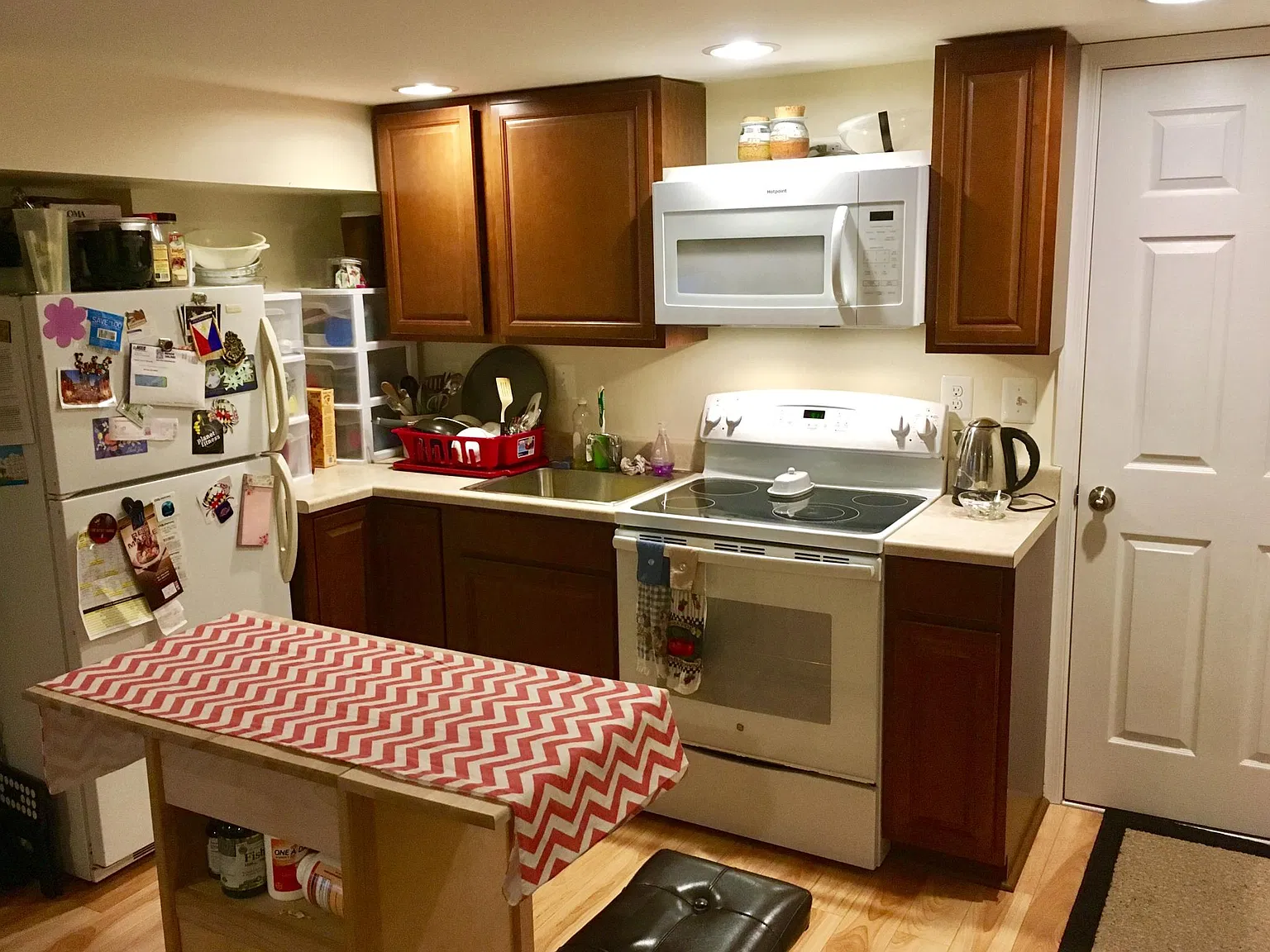 300 Lexington Dr — Photo 3