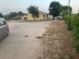 9221 63rd St, Riverside, CA 92509