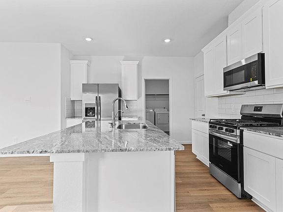 5th image of 1226 Sandy Shore Ln