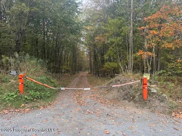 100 Laurel St, Carbondale, PA 18407