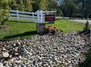 12006 Popes Head Rd, Fairfax, VA 22030