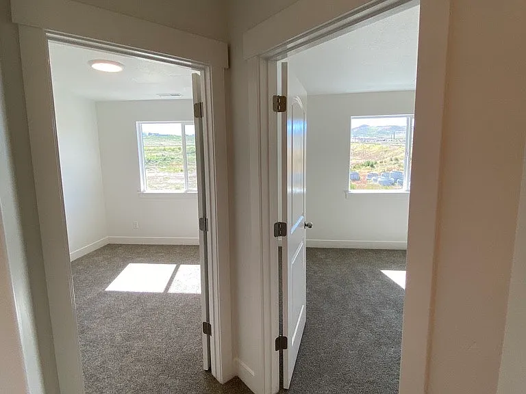 2083 N 4260 W — Photo 23