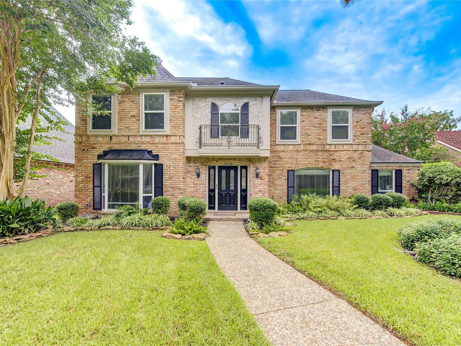 4 bed, 3.5 bath, 3184 sqft, $4,700 — Photo 1