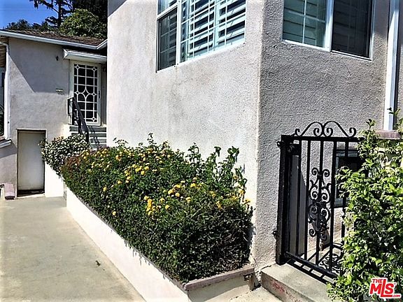 3rd image of 1716 Parkview Dr