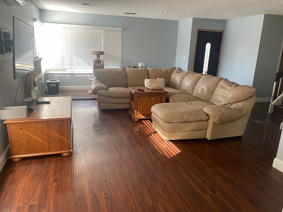 1st image of 4400 Oxwood Dr