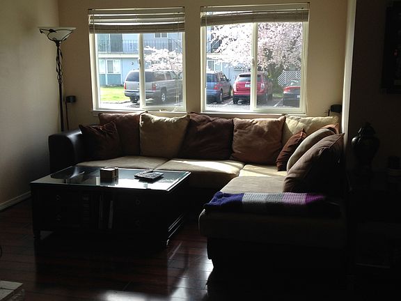 3rd image of 1539 22nd St NE