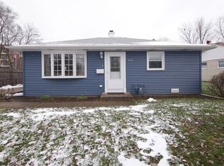 3002 Martin Ln, Rolling Meadows, IL 60008