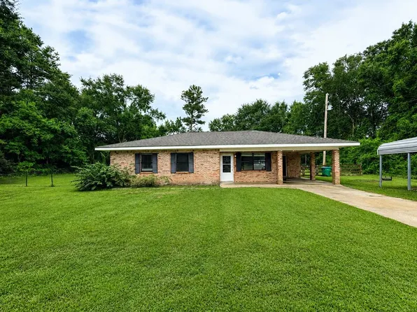 39 Leo Eaves Rd, Picayune, MS 39466