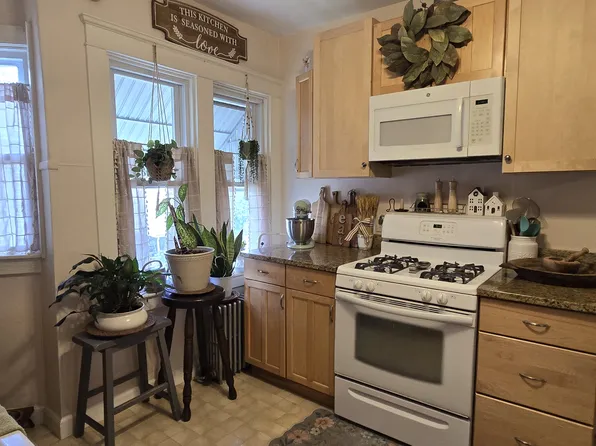 111 Second St #2, East Providence, RI 02914
