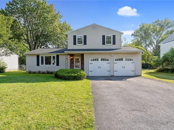 5438 Fortuna Pkwy, Clay, NY 13041