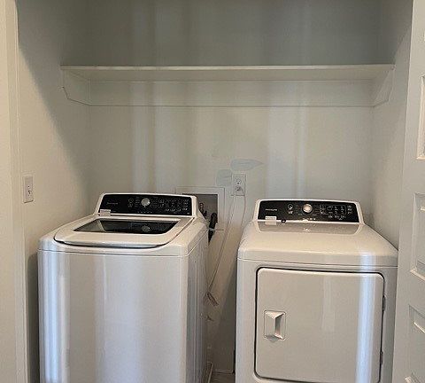 4th image of 4405 Kentucky Ave #204