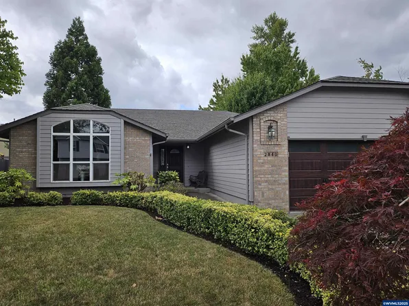 2840 Foxhaven Dr SE, Salem, OR 97306