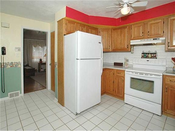 4th image of 6 Dolly Ave