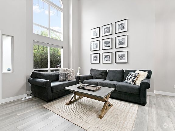 5th image of 1341 57th Drive SE