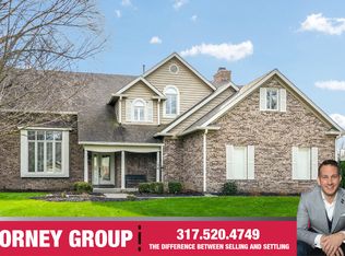 6973 Sun River Dr, Fishers, IN 46038