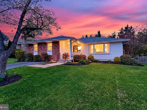 2nd image of 2143 Suburban Greens Dr
