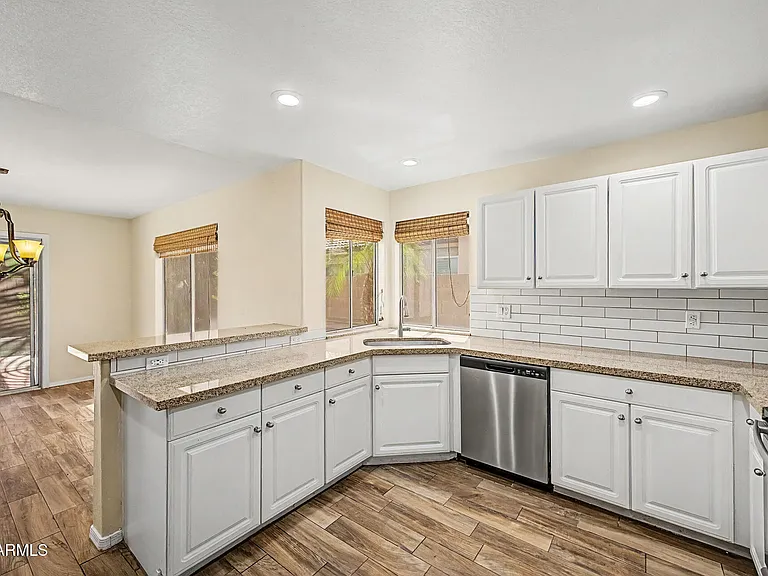2155 W Olla Ave — Photo 14