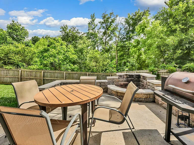 323 Crusaw Dr — Photo 28