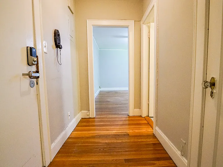 117 College Ave — Photo 7