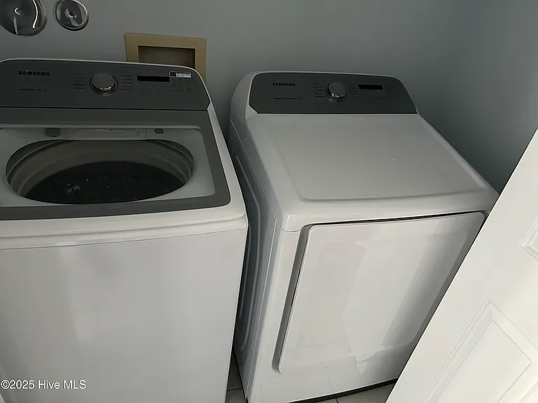 3008 Tandem Ct — Photo 5