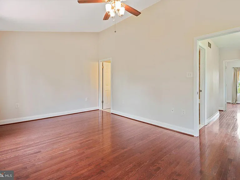 17 Ruddington Ct — Photo 43