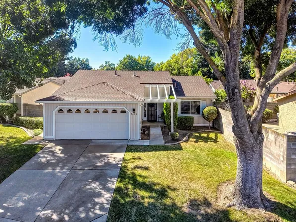 7413 Sunny Meadows Ln, Sacramento, CA 95828