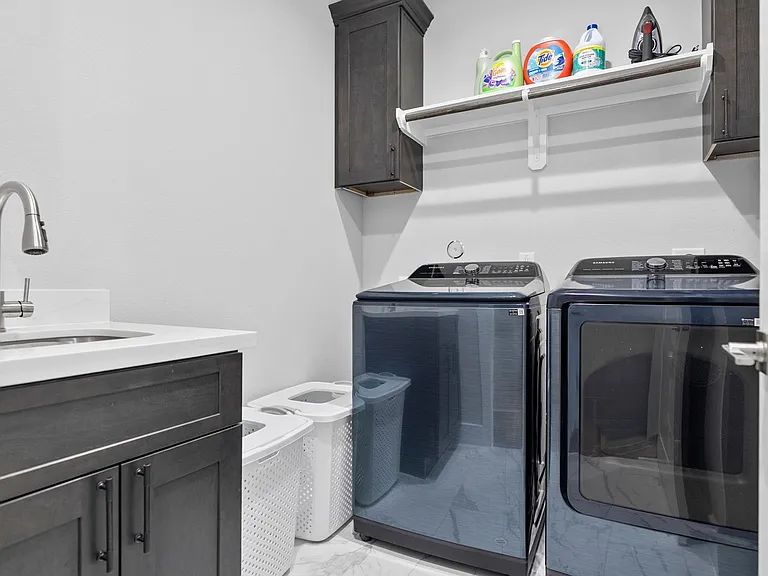 825 Paul Quinn St #B — Photo 27
