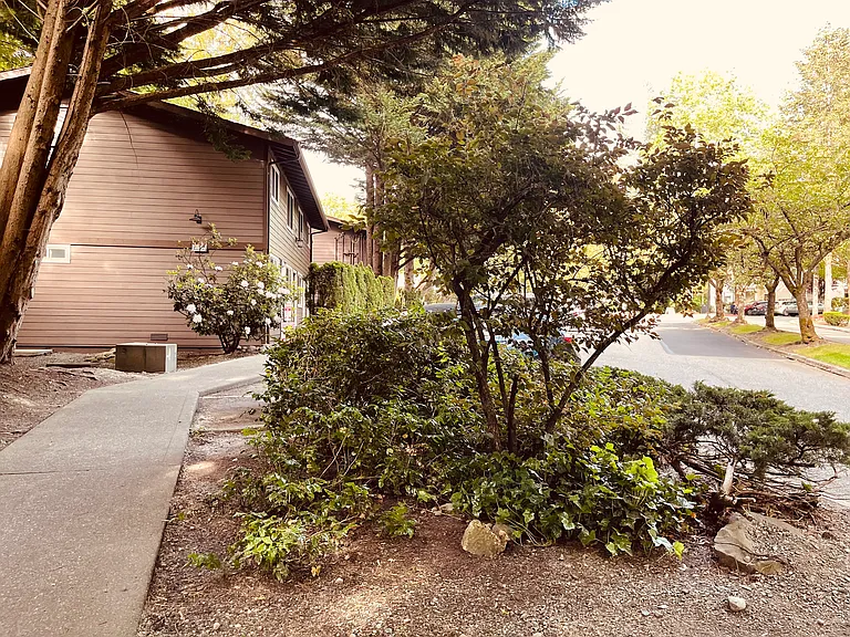 540 Front St S #2 — Photo 34