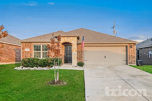 1062 Churchill Dr Photo 1