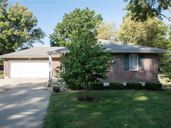 116 N Sibley St, Buckner, MO 64016