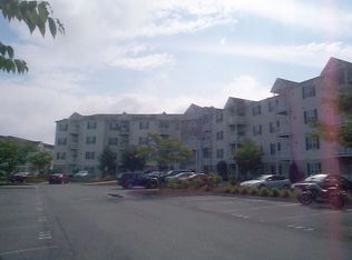 21 Hampshire Rd APT 401, Methuen, MA 01844