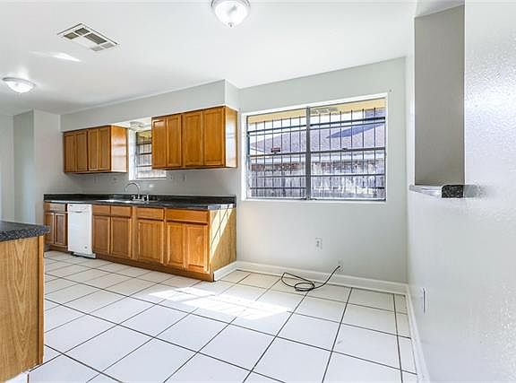 5th image of 9776 W Wheaton Cir