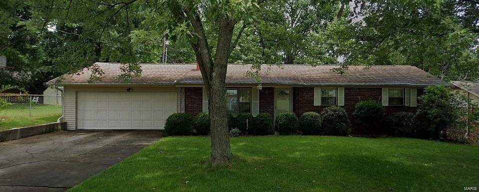 1st image of 1942 Westwood Dr