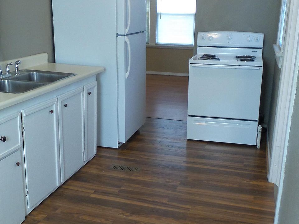 2nd image of 1119 E 7th St