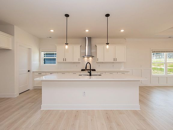 3rd image of 180 Galway Rd