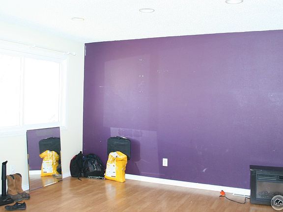 3rd image of 3413 Carson Ave