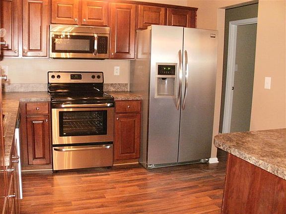 5th image of 229 Gateway Park Cir