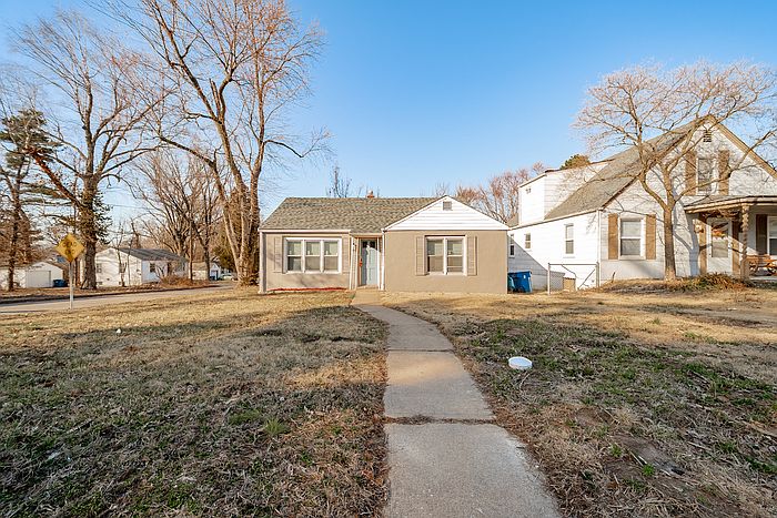 1st image of 831 Walters Dr