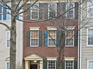 20330 Bowfonds St, Ashburn, VA 20147