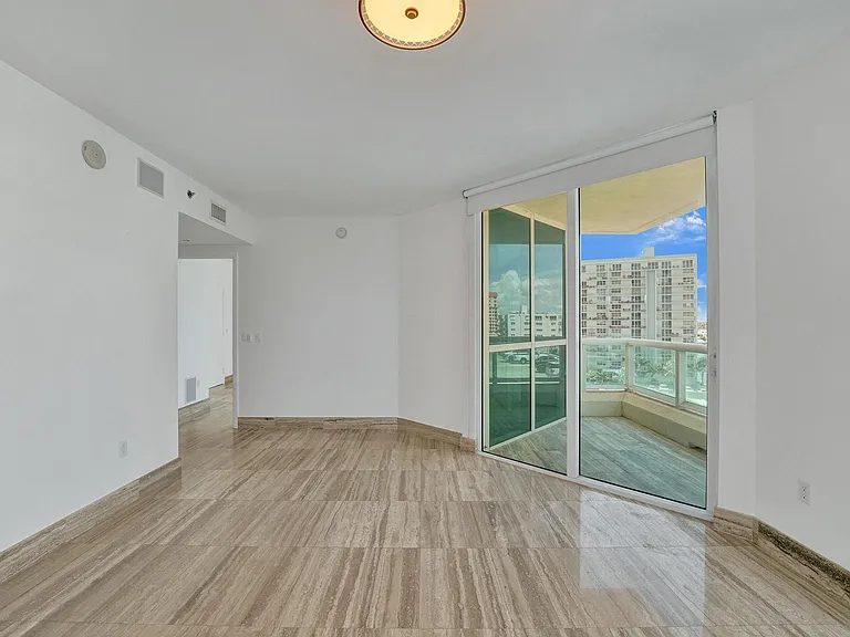 101 S Fort Lauderdale Beach Blvd #806 — Photo 18