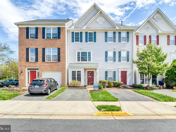 22142 Trailside Sq, Sterling, VA 20164