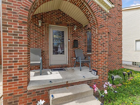 3rd image of 6795 Heyden St