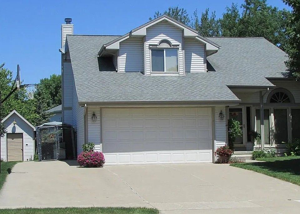 1st image of 2722 NW Park Ln