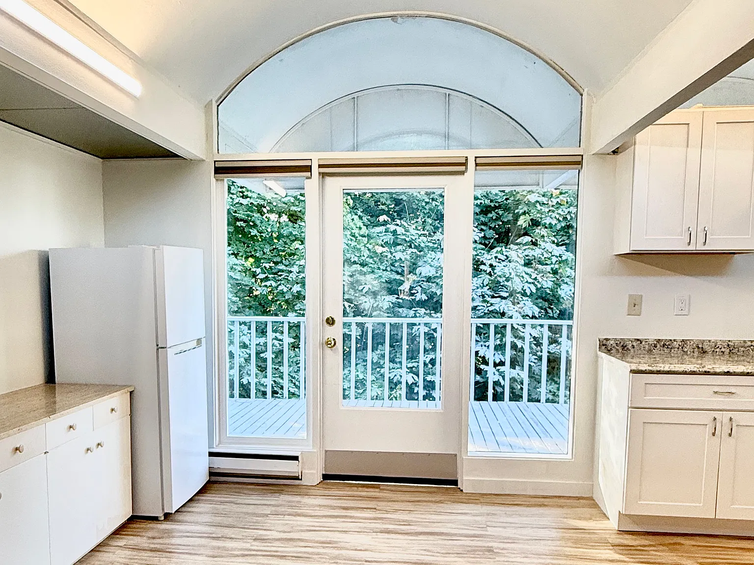 3 bed, 1350 sqft, $4,200 — Photo 4