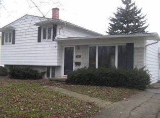 5200 Winshall Dr, Swartz Creek, MI 48473