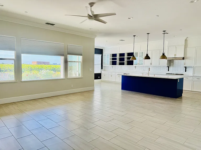 1557 Marigold Way — Photo 9
